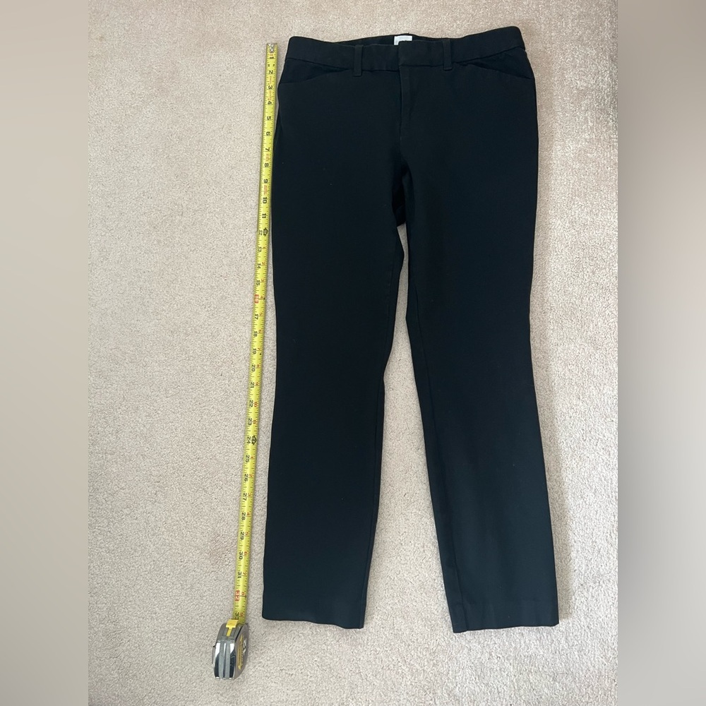 GAP, skinny stretch mid rise women’s pants, size 4, very good condition